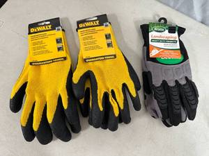 lot 187 image: New Dewalt and Scotts Brand Work Gloves  Gardening Gloves