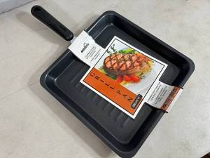 lot 282 image: New Carbon Steel Grill Pan