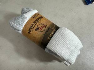 lot 284 image: New 4 Pack of Hiwassee Trading Socks