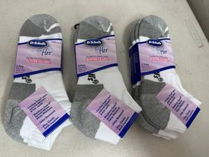 lot 346 image: 9 New Pair of Dr Scholls For Her Blister Guard Socks