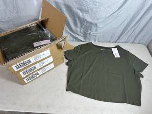 lot 352 image: 18 New Crew Neck Crop Top T-Shirts - Size 1X