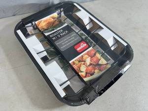 lot 354 image: New Roaster Pan with V Rack
