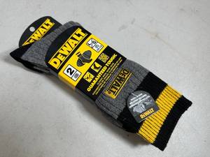 lot 355 image: 2 New Pairs of Dewalt Wool Work Socks