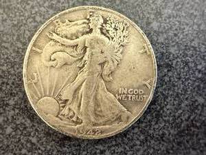 lot 22 image: 1942 Walking Liberty Half Dollar