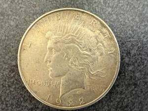 lot 29 image: 1922 Peace Silver Dollar