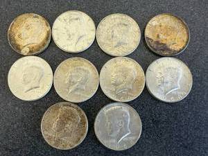 lot 51 image: 10 - 1964 Kennedy Half Dollars