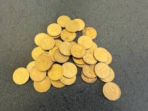 lot 55 image: 40 - 1 Dollar Canadian Coins (Loonies)