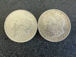 lot 69 image: 2 - 1921 Morgan Silver Dollars