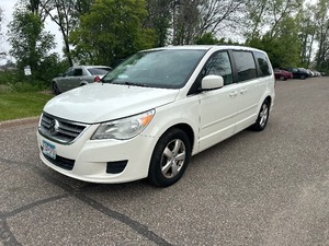 lot 1 image: 2011 VOLKSWAGEN ROUTAN SE NO ACCIDENTS