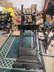 lot 49 image: Body Solid Leg PressHack Squat Combo (USED like new)