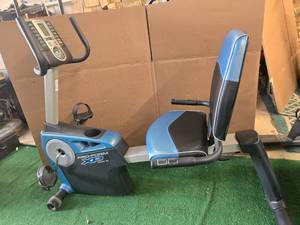 lot 48 image: Proform  XP Recumbent Bike (USED like NEW)