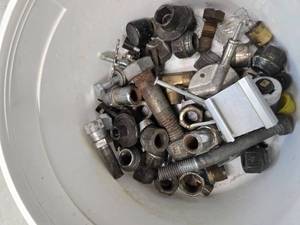 lot 66 image: Lots of nuts and bolts (USED)