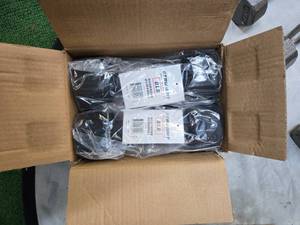 lot 91 image: Lots of a Pair of 8LB Dumbbells (NEW)