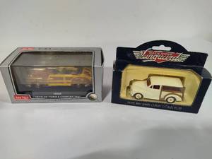 lot 26 image: Scaled Collectible Cars in Original Boxes