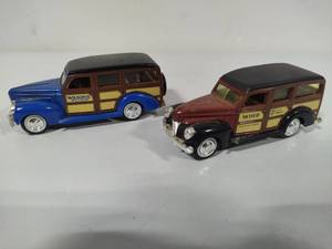 lot 30 image: ERTL Woody Station Wagons