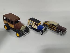 lot 31 image: Vintage Toy Cars