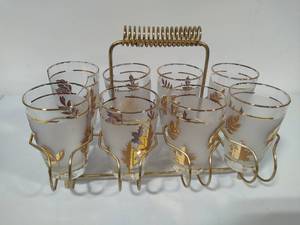 lot 74 image: MCM Libby Glasses & Caddy