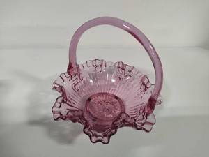 lot 63 image: FENTON Art Glass Dusty Rose Ruffled Basket
