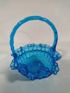 lot 62 image: FENTON Art Glass Colonial Blue Ruffled Basket