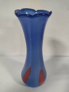 lot 79 image: Tall Scalloped Rim Art Glass Vase