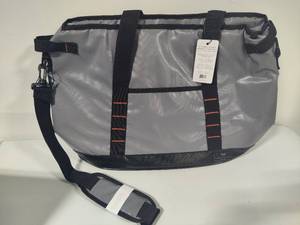 lot 95 image: Jack Abrahams 18 Insulated 24can CoolerTote New