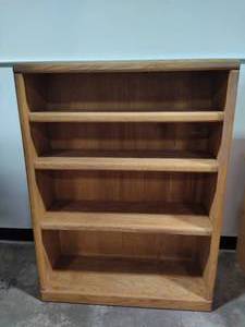 lot 114 image: Solid Wood Bookshelf
