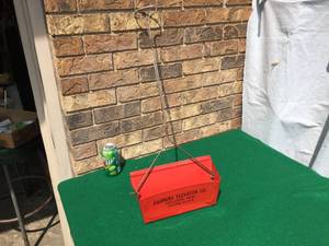 lot 119 image: Vintage Farmers Elevator Co. - Tin Dust Pan Advertiser
