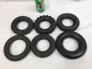 lot 146 image: Vintage 6 Advertiser Tire Ashtray