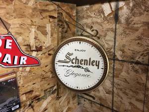 lot 157 image: Vintage Schenley Whiskey Rotating Advertiser Clock - Works
