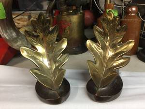 lot 161 image: Vintage PMC Oak Leaf Bookends