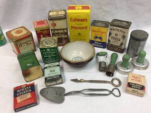 lot 164 image: Vintage Kitchenalia - Tins