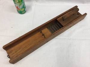 lot 165 image: Early Catawissa Wooden Vegetable Slice - With Label