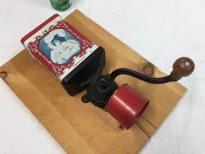 lot 167 image: Vintage American Beauty - Wall Mount Coffee Grinder