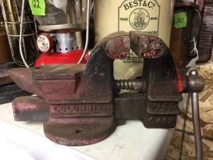 lot 184 image: Vintage Columbian - Cleveland Ohio - 3 12 AnvilVise