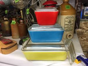 Vintage Pyrex - Refrigerator Set