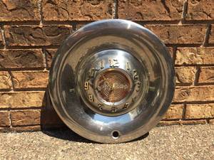 lot 254 image: Vintage Steampunk Pontiac Hubcap Clock