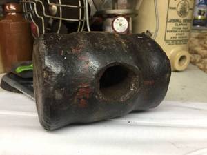lot 291 image: Antique Heavy Sledge Hammer Head