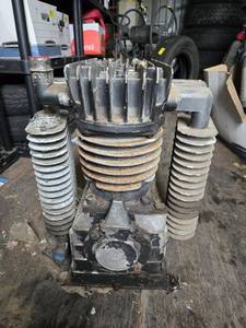 lot 64 image: Large Industrial IMC Air Compressor Pump