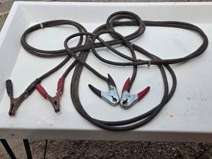 lot 15 image: Heavy-Duty Jumper Cables
