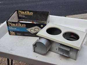 lot 25 image: Nautilus Two-Bulb Heater-Fan with Original Box