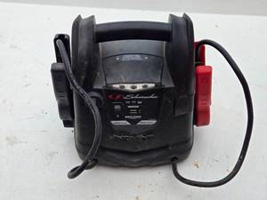 lot 29 image: Schumacher Jump Starter and Air Compressor - Untested