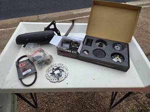 lot 34 image: Yamaha Zuma Parts and Accessories - Possibly an 06 Model