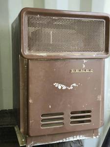lot 49 image: Temco Gas Heater Model 142-4 with Serial No. A04520