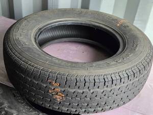 lot 62 image: Hi-Run ST20575R15 Tire Used
