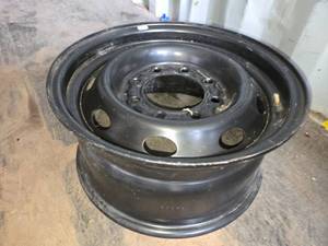 lot 81 image: Dodge 01 2500 Steel Wheel Rim