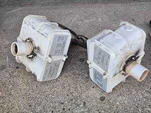 lot 132 image: Lithonia Hi-Tek Light Fixtures for use with a 400-watt M59 lamp and is suitable for damp locations (untested)