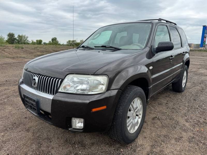 lot 13 image: 2007 Mercury Mariner