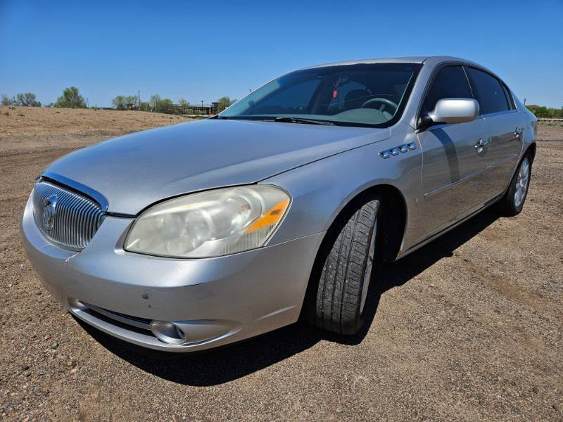 lot 17 image: 2008 Buick Lucerne