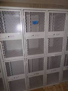 lot 35 image: Metal School Lockers