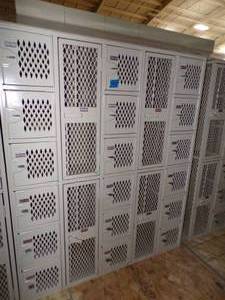 lot 42 image: Metal School Lockers